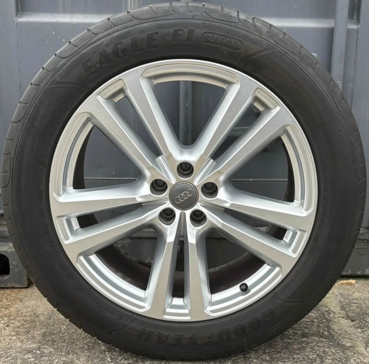 20" GENUINE OEM Q7 ALLOY WHEELS & GOODYEAR TYRES - Image 2