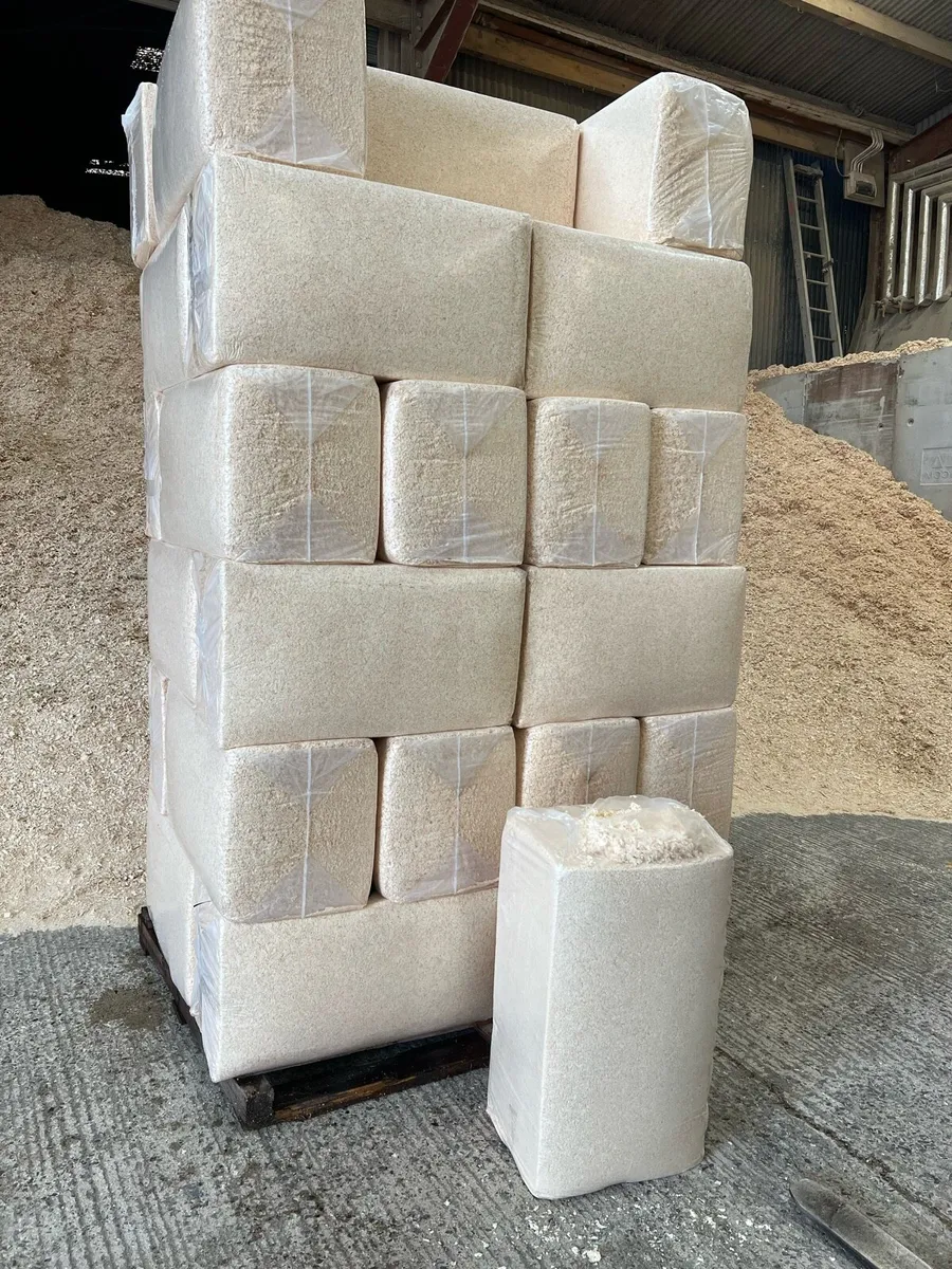 25Kg Bales Quality Wood Shavings - Image 3