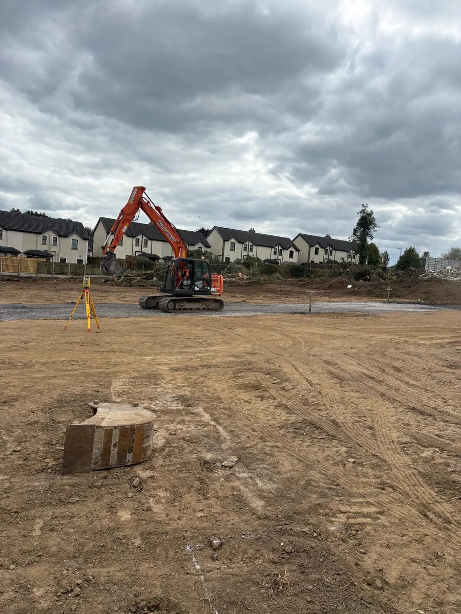 Groundworker/Machine Driver required - Image 1