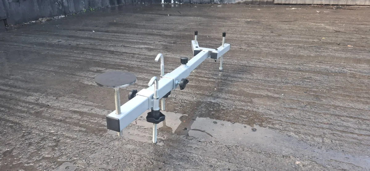 Adjustable Under Vehicle Engine/Gearbox Support - Image 1