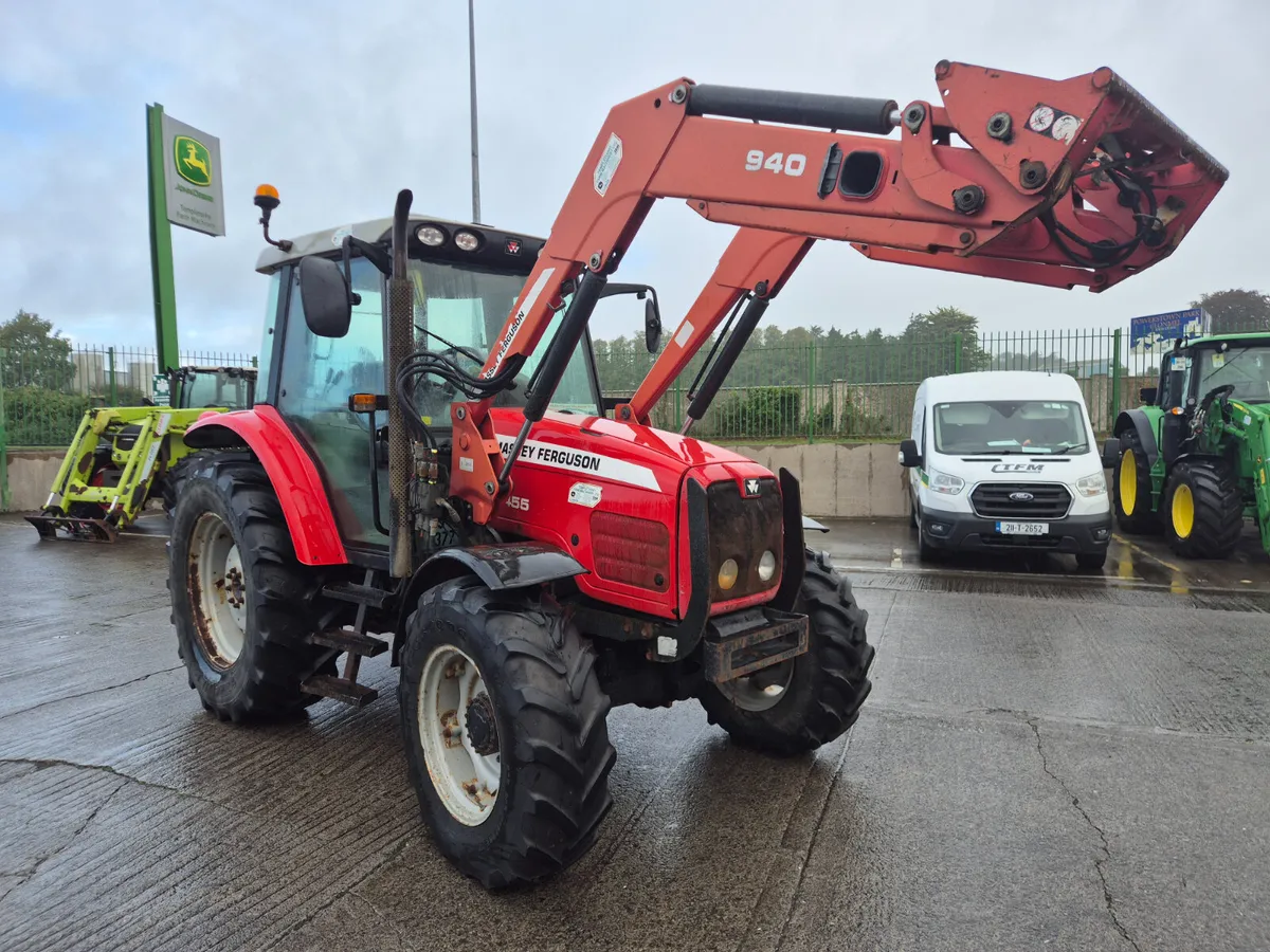 Massey Ferguson 5455 2005 - Image 1