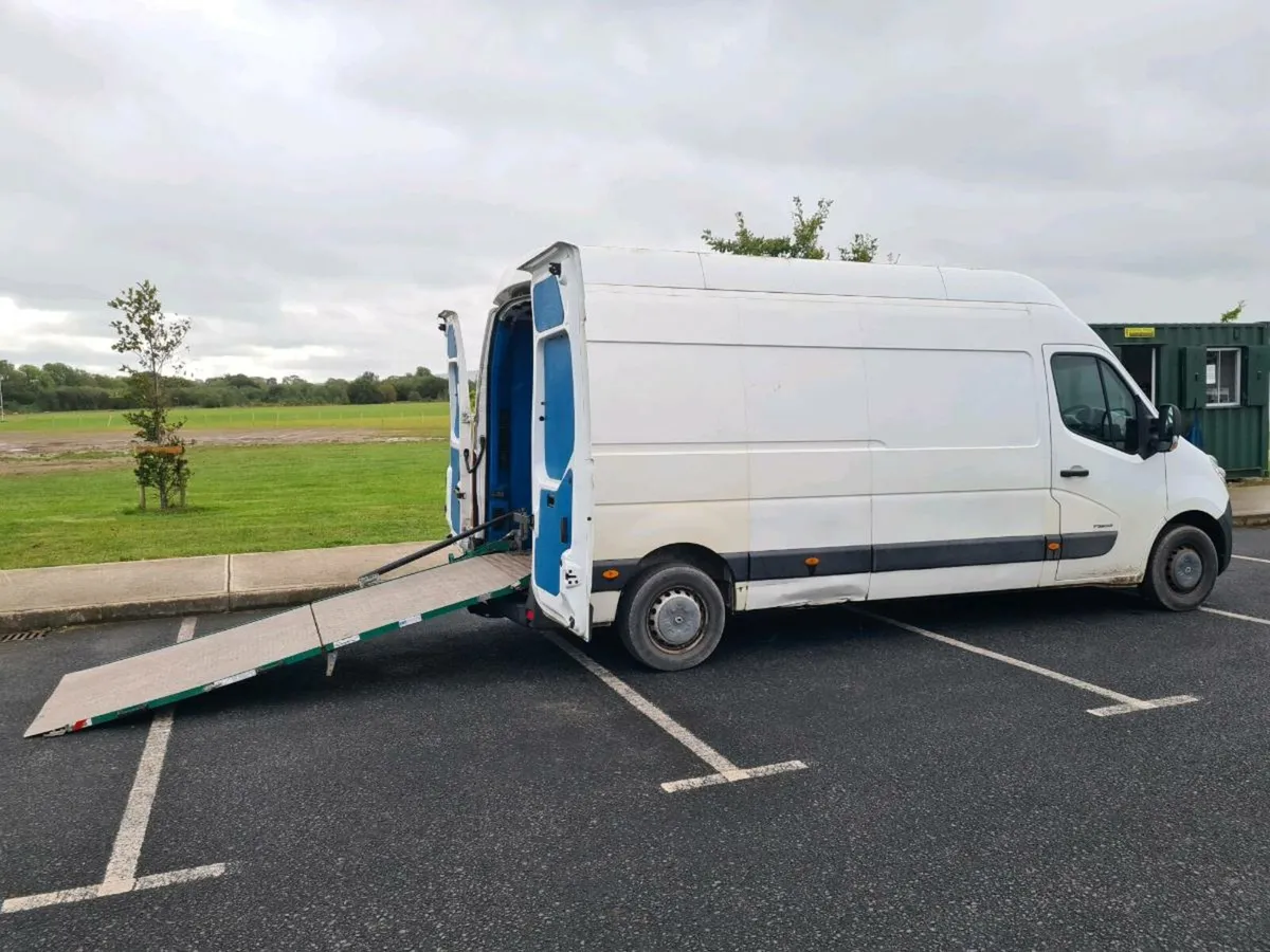 Renault Master Van - Image 1