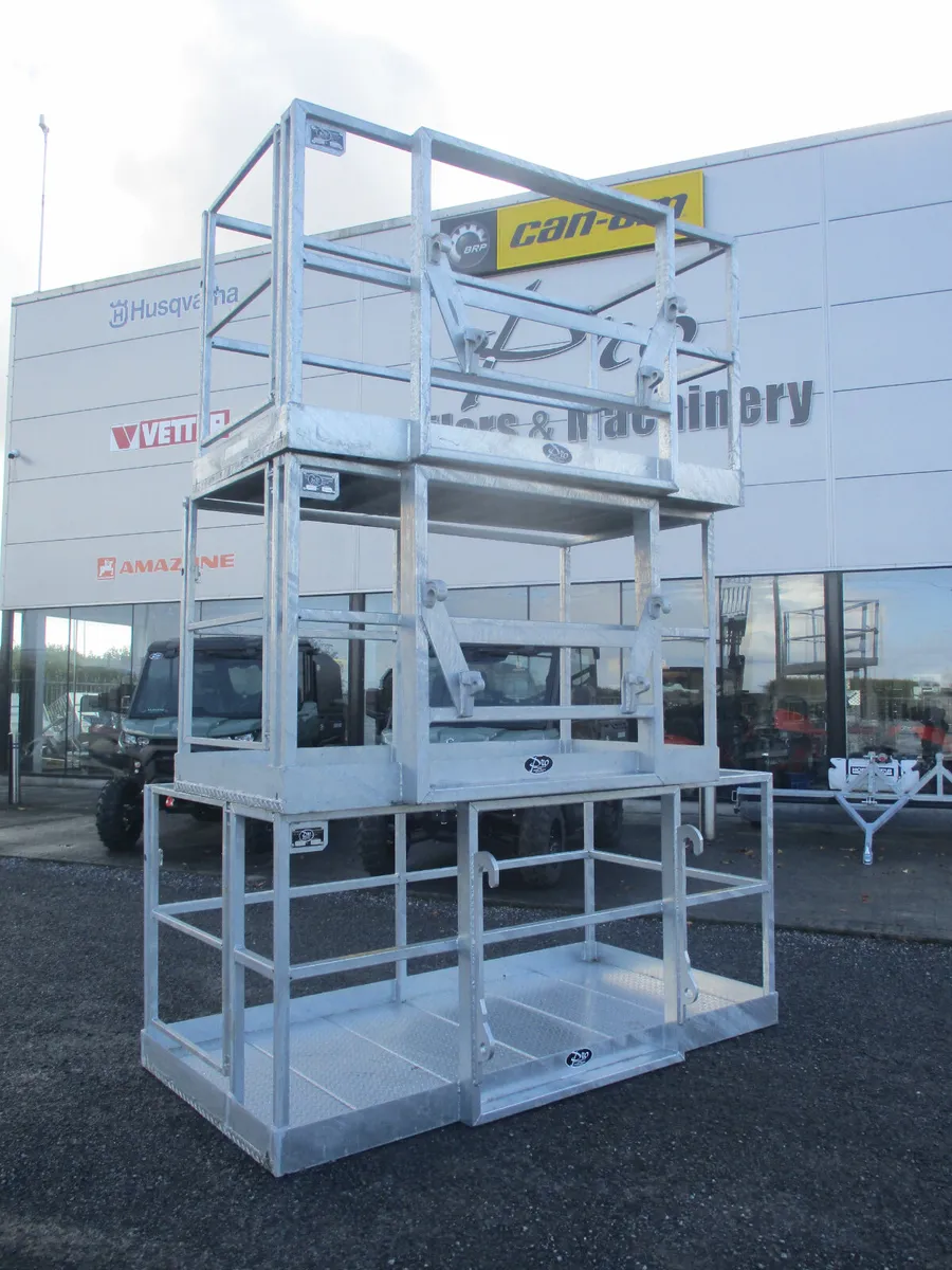 saftey cage basket 2 m x 1m  /  8 x 4 man basket - Image 1