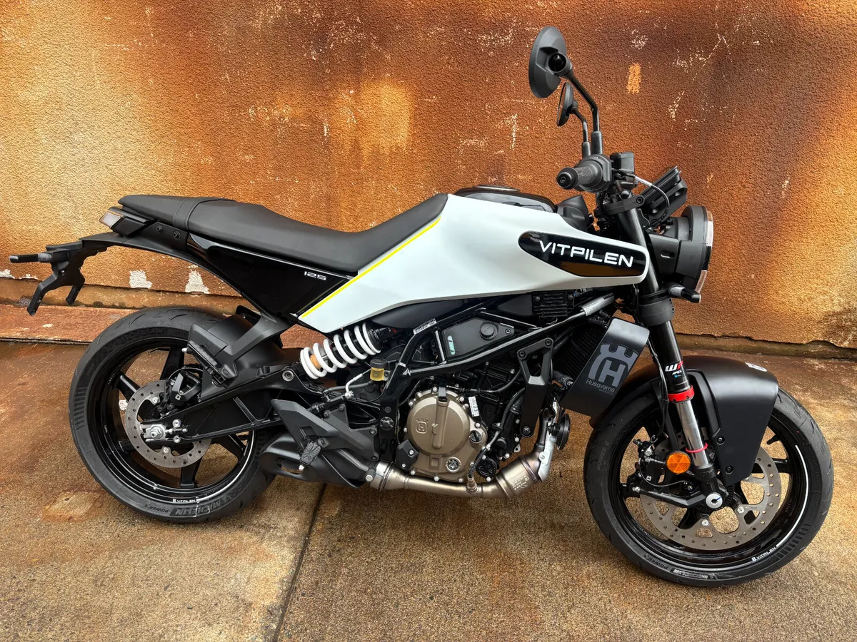 Husqvarna Vitpilen 125 - New Unregistered - Image 3