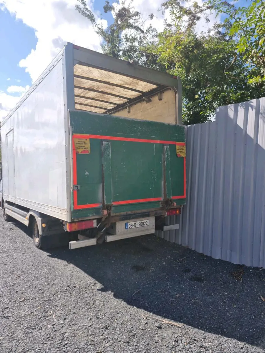 Mercedes Atego 818 - Image 3