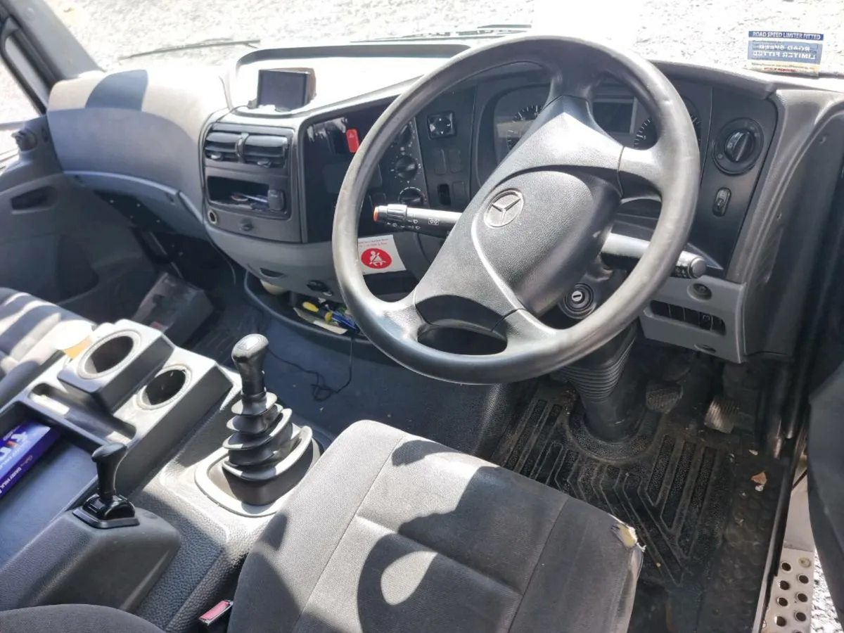 Mercedes Atego 818 - Image 4