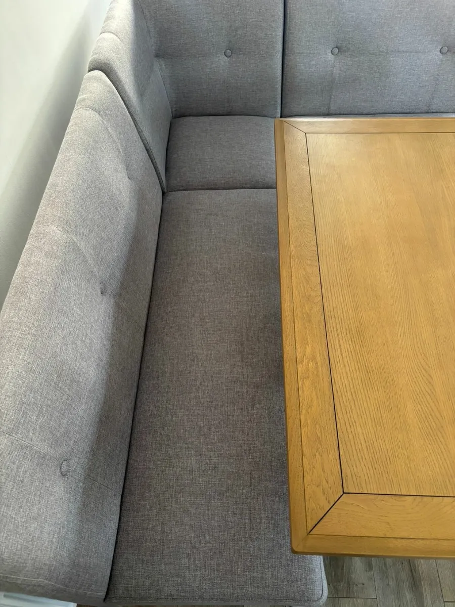 dinner table and chairs - Image 3