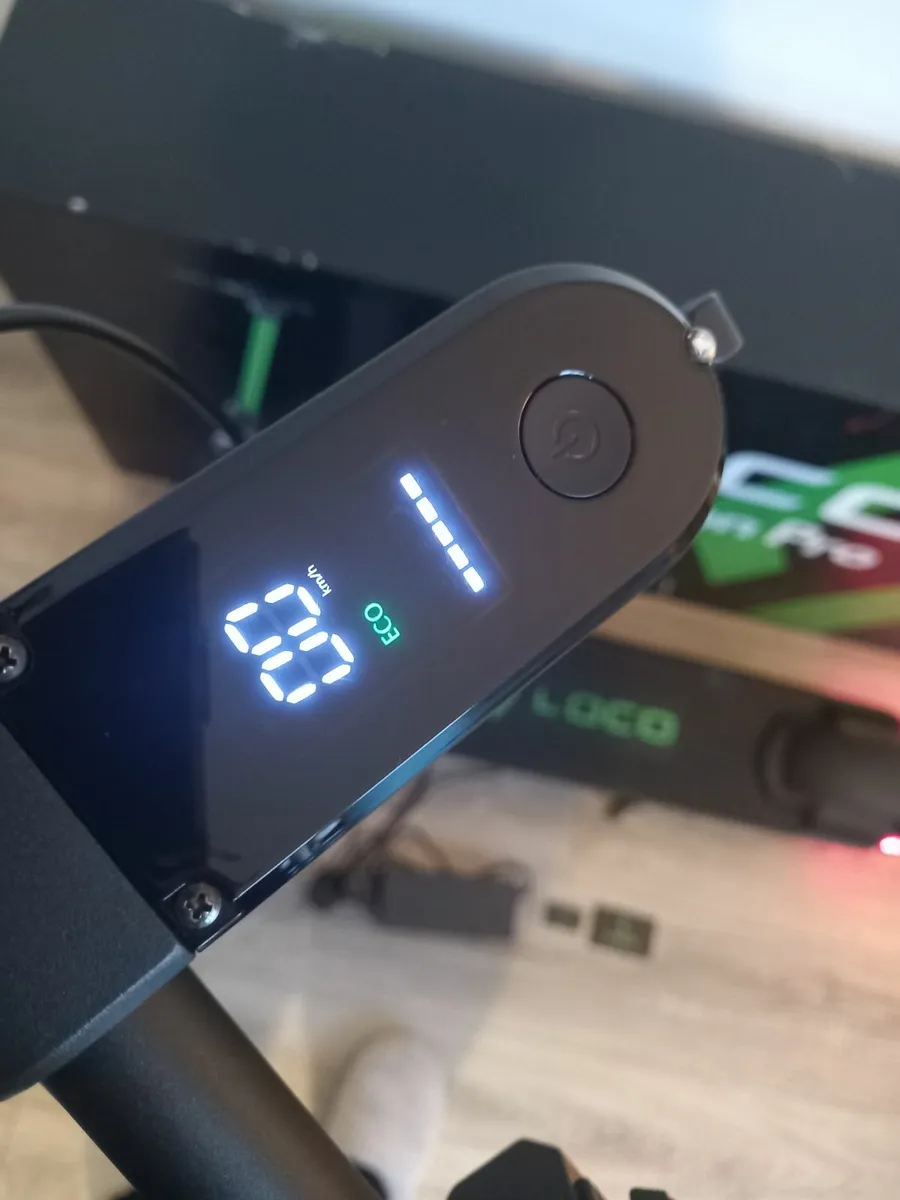 Loco Motion Pro Electric Scooter As Good As New - Image 3