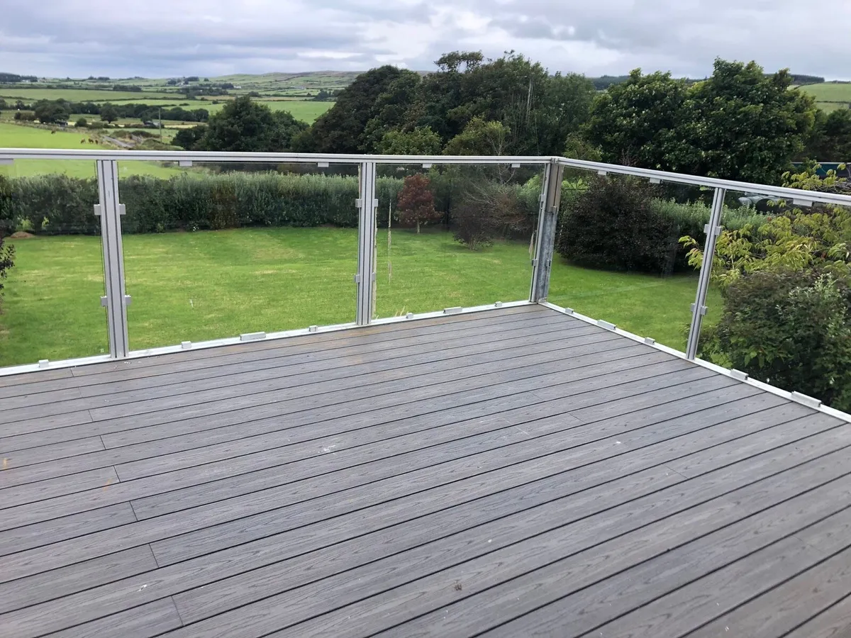 Balcony glass - Image 1