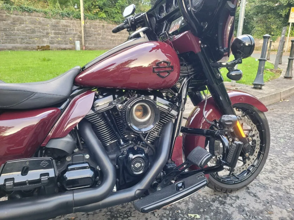 Harley Davison Street Glide Special CVO Spec - Image 2