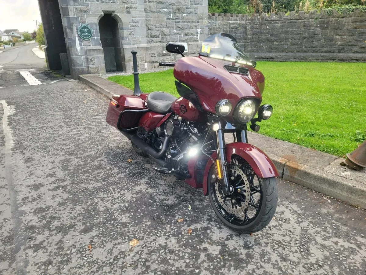 Harley Davison Street Glide Special CVO Spec - Image 3