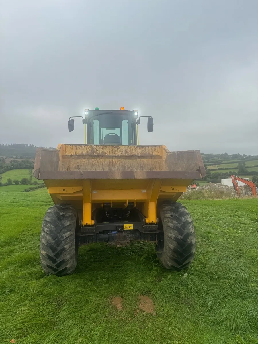 Mecalac 9T Cabbed Dumper - Image 2