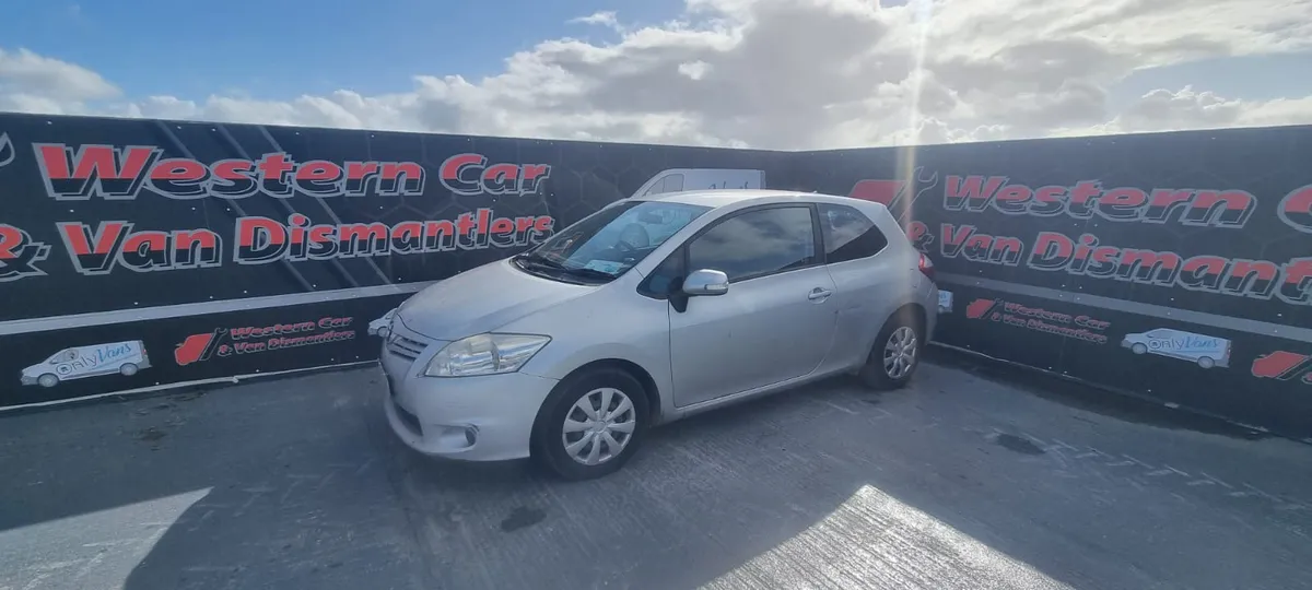 2012 Toyota auris 1.4 d4d for dismantling