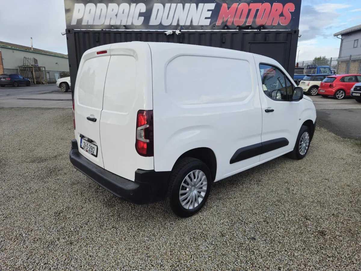 211 Citroen Berlingo High Spec Low Km's - Image 3
