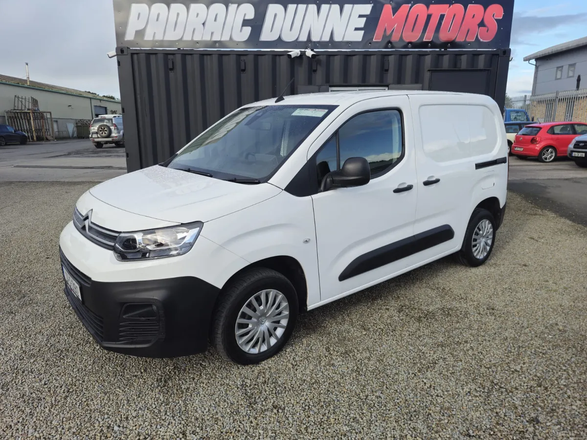 211 Citroen Berlingo High Spec Low Km's - Image 1