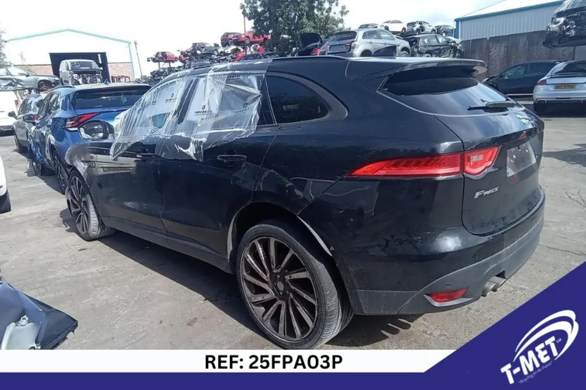 2017 JAGUAR F-PACE BREAKING FOR PARTS - Image 1
