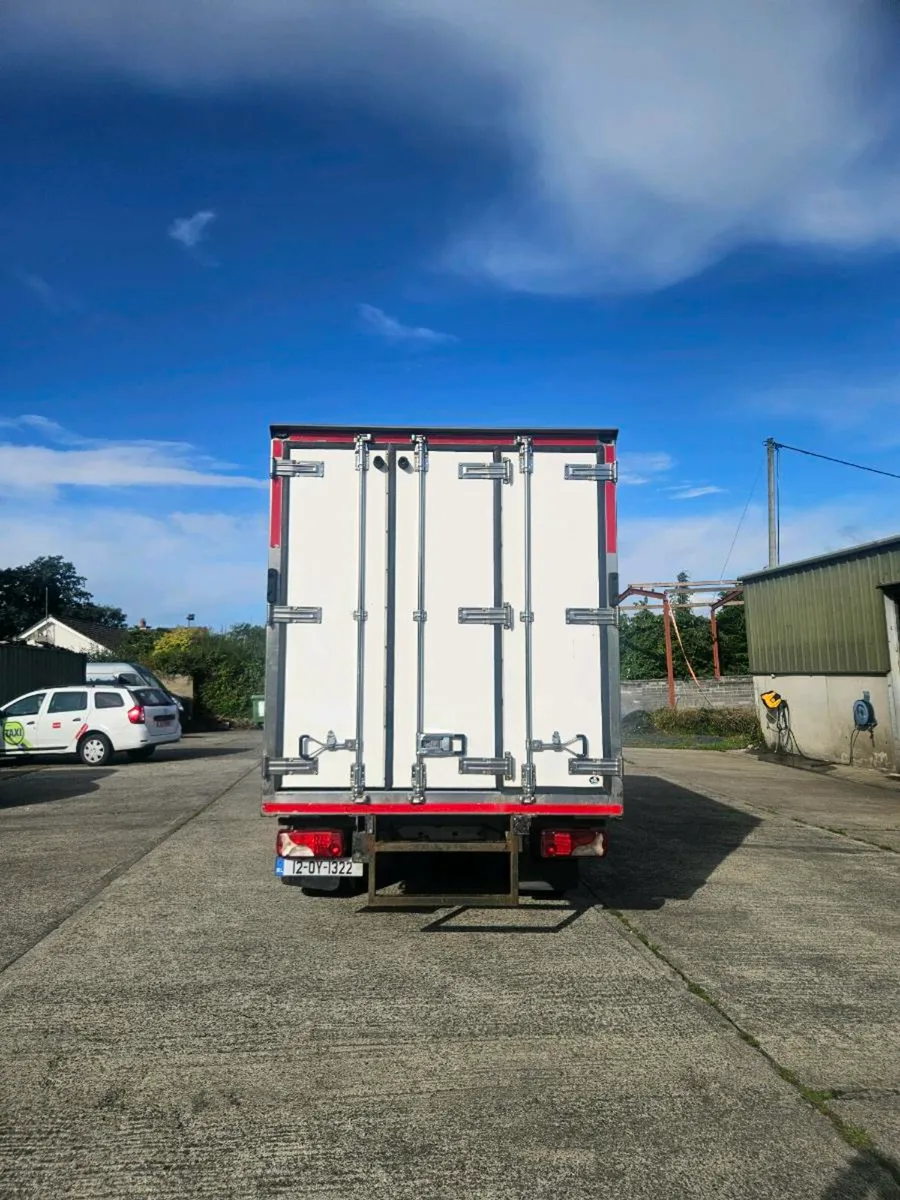 Merc Sprinter - Image 3