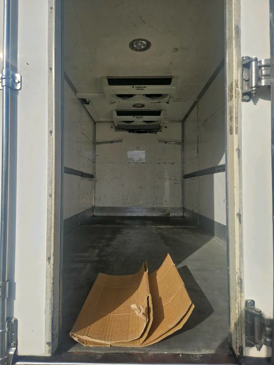 Merc Sprinter - Image 4