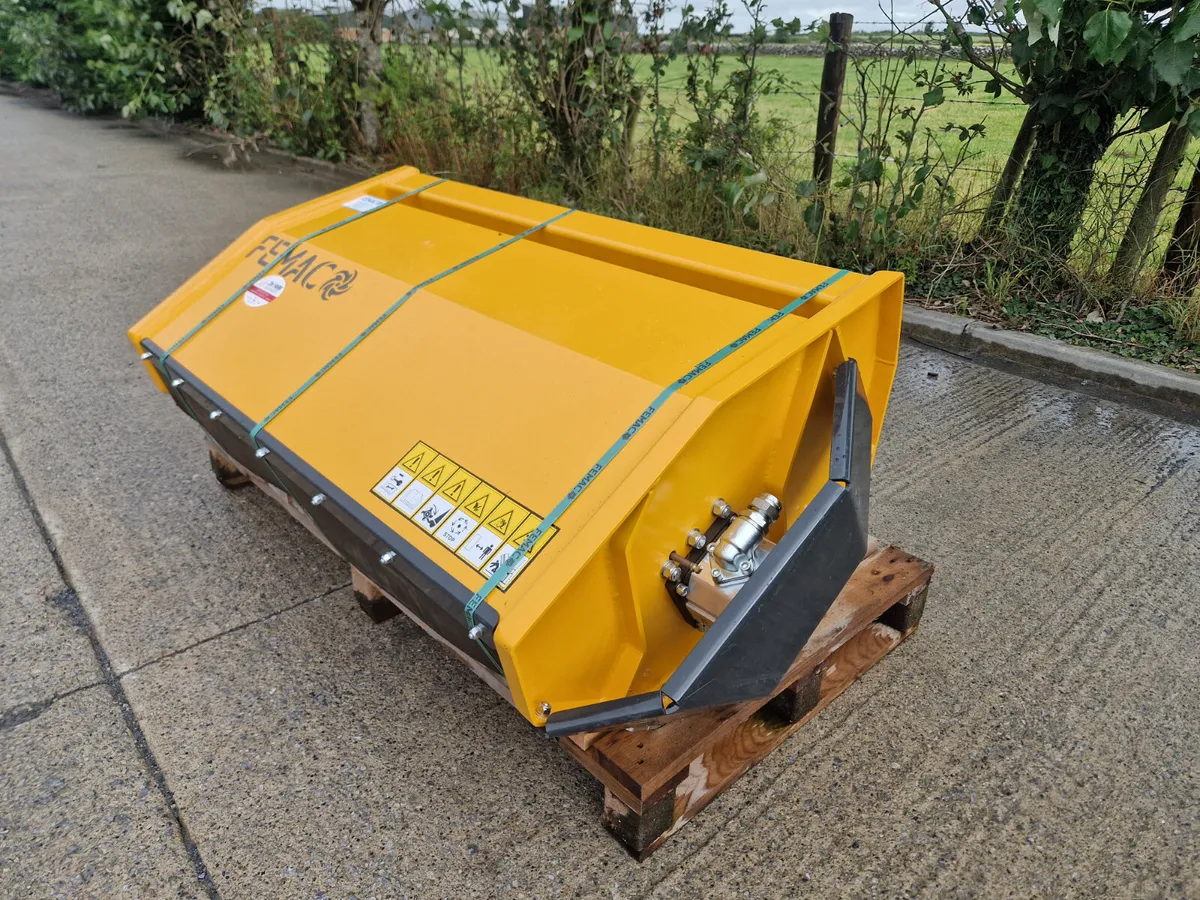 Hedge cutter head - Image 1