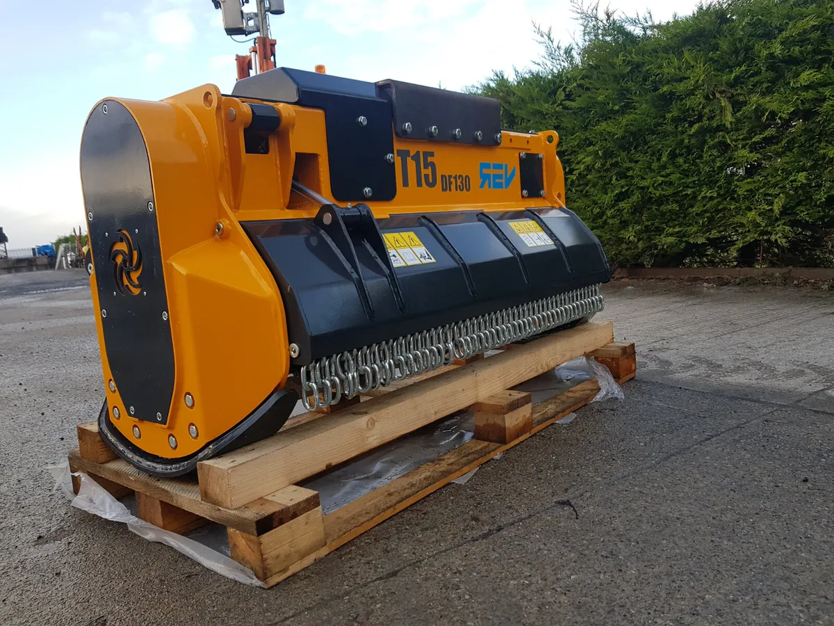 Mulcher for 12 ton to 20 ton digger - Image 1