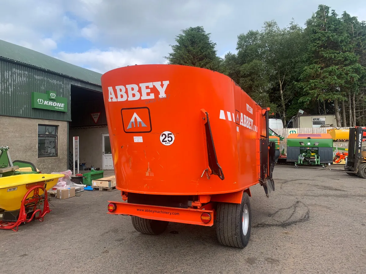 Abbey Feeder - Image 3