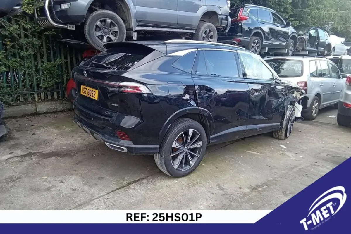 2025 MG HS BREAKING FOR PARTS - Image 1