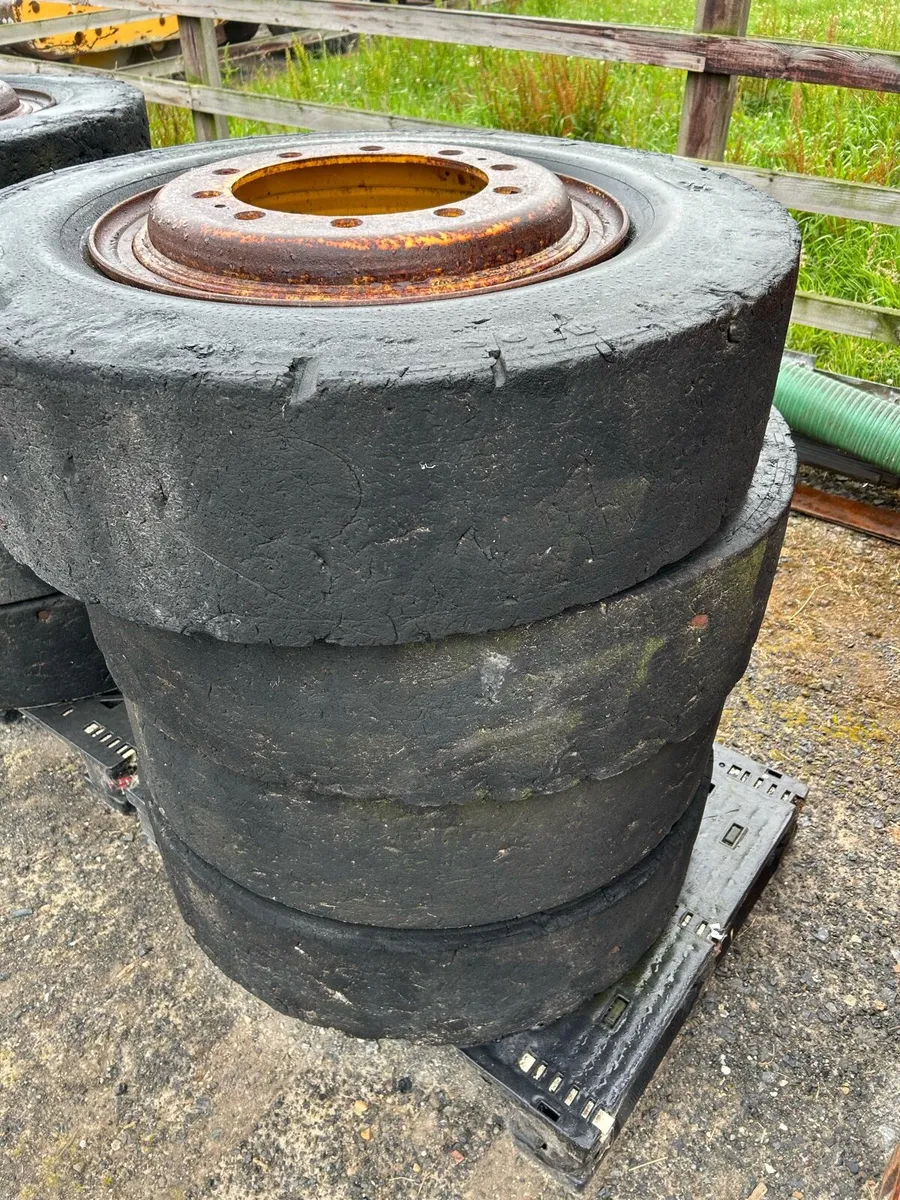 Soild wheels - Image 2