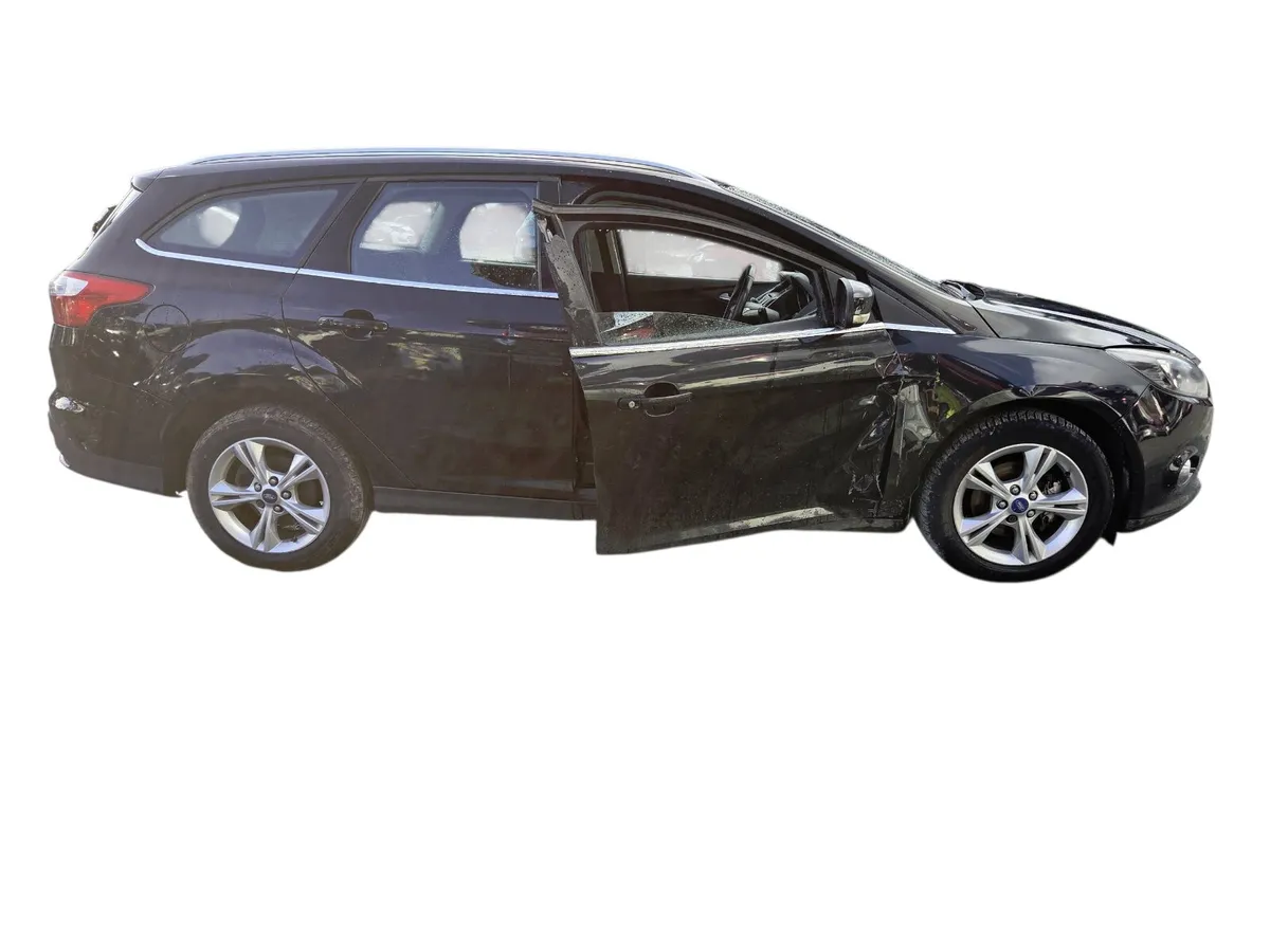 2013 FORD FOCUS For Breaking/Dismantling - Image 2