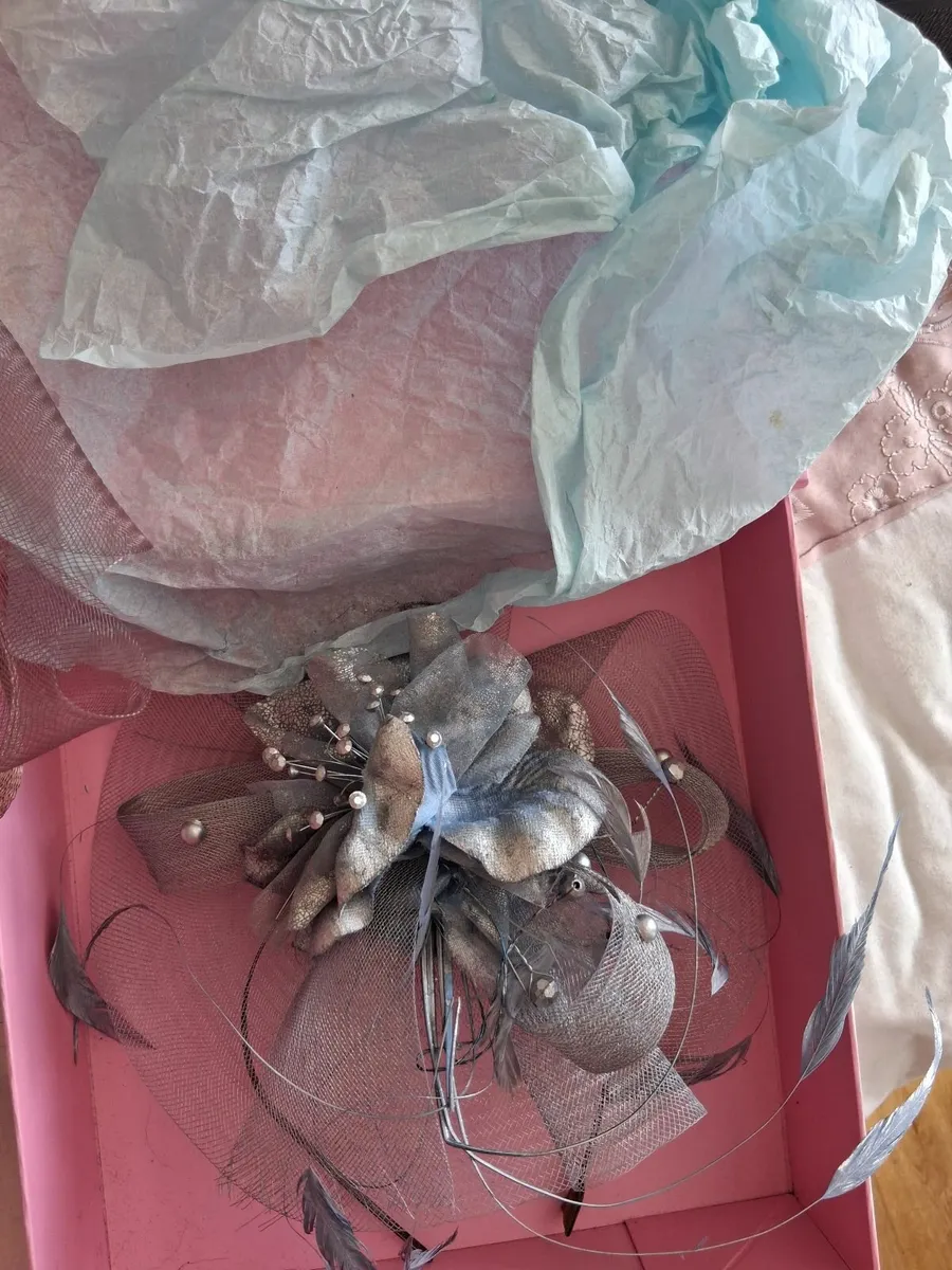 Mother of the bride/groom hat - Image 2