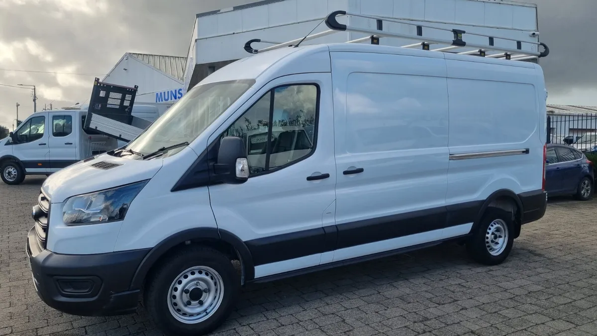 212 TRANSIT L3 2 40K KMS NEW ROOFRACK LADDER - Image 1