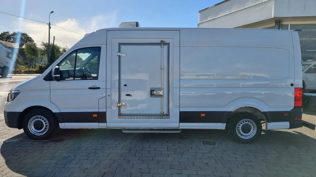 202 VW CRAFTER LWB FRIDGE FREEZER PLUGIN,RARE - Image 4
