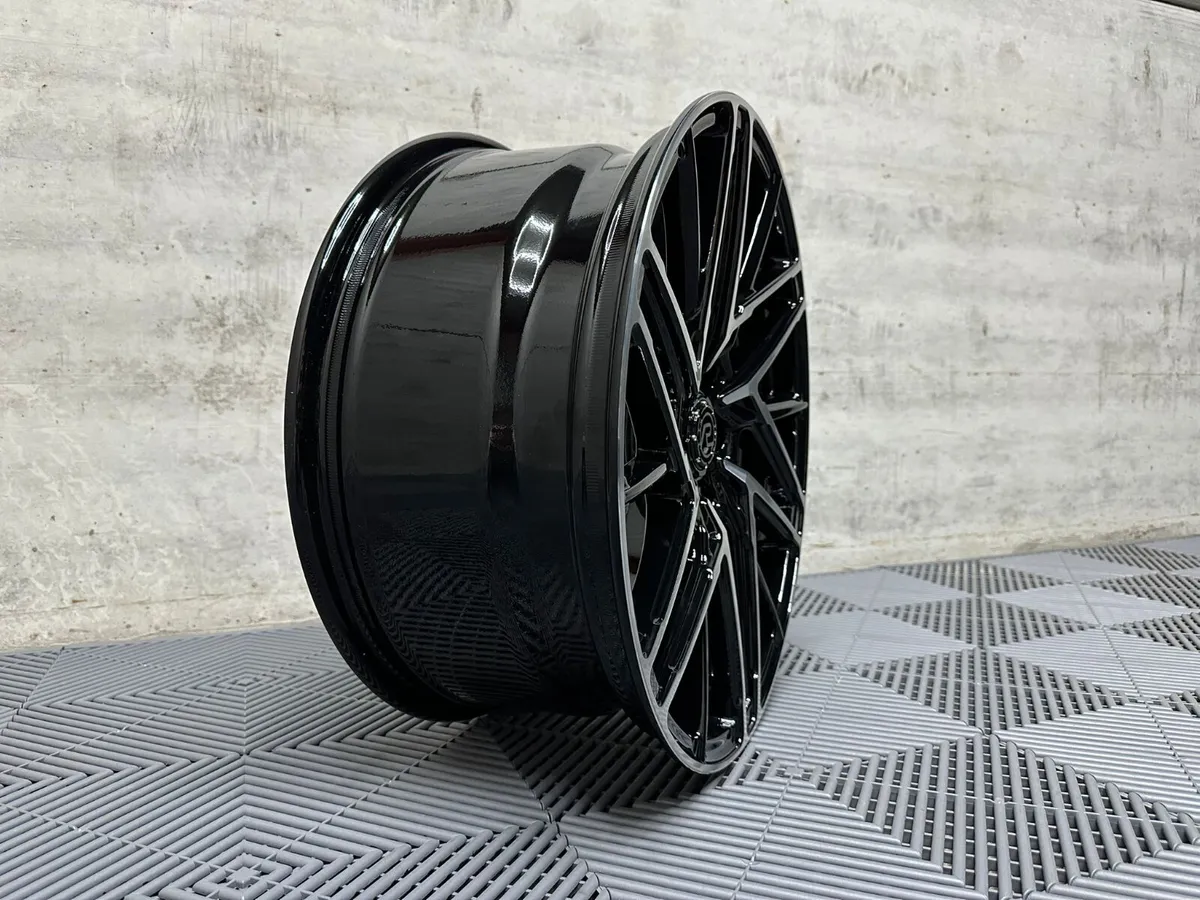 19"  VS8 Alloys  Ford Transit Custom Van 6x120 - Image 3