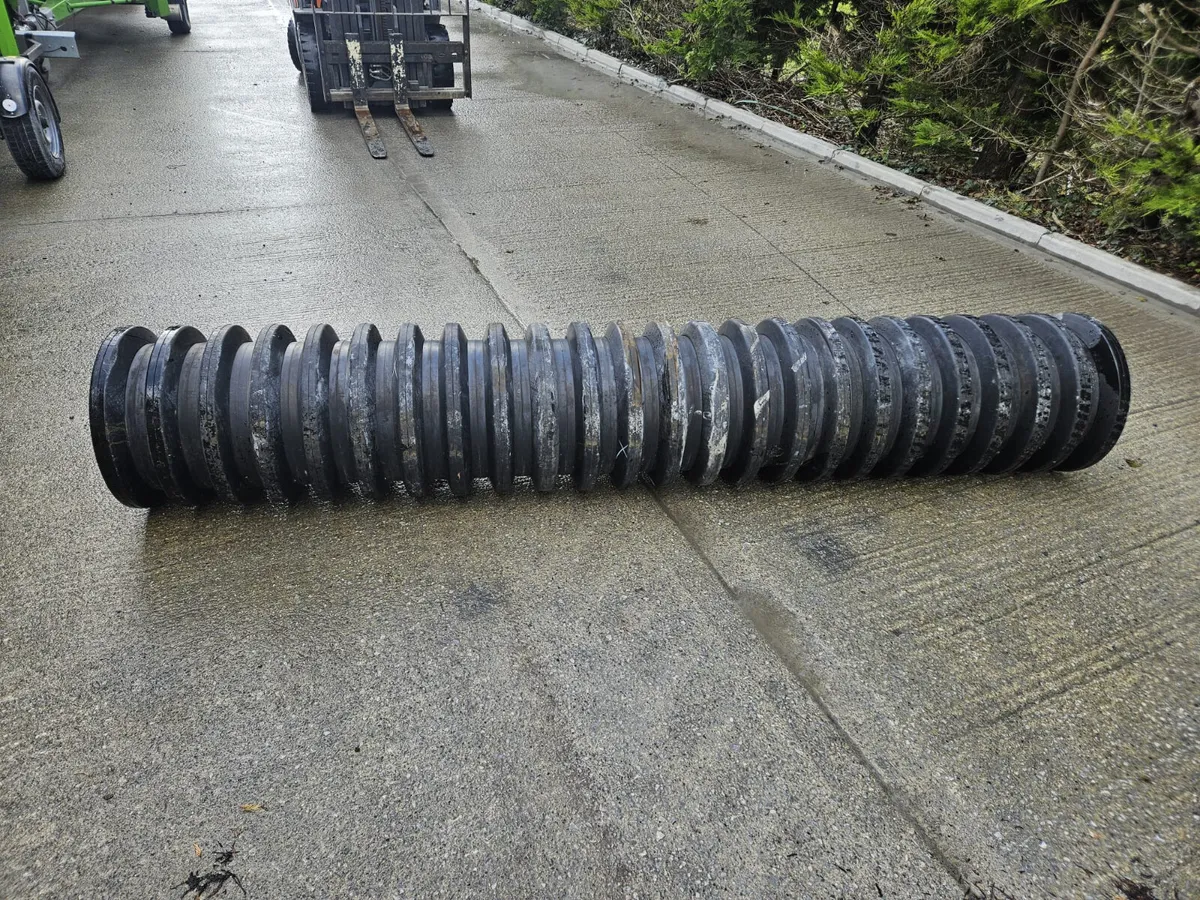 Rubber wedge roller - Image 1