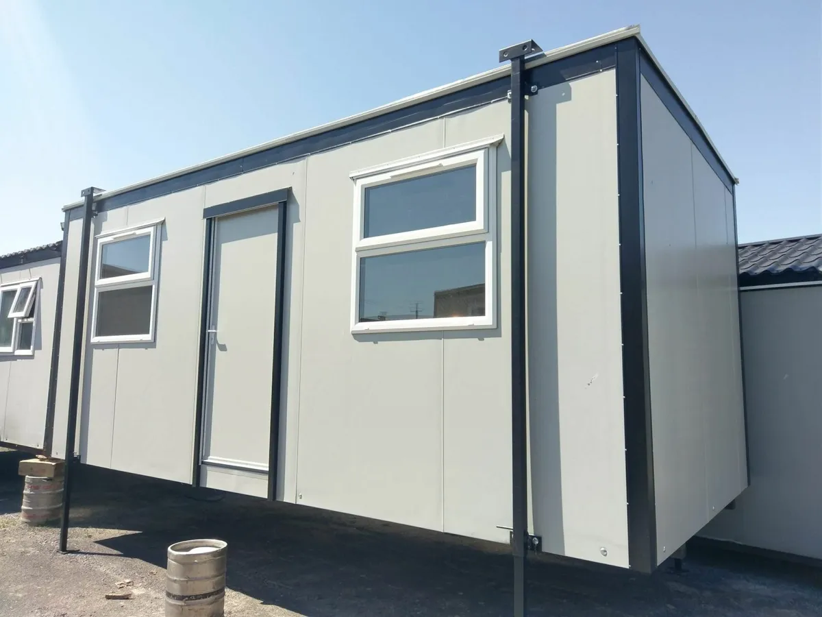 Cabin Office - Image 1