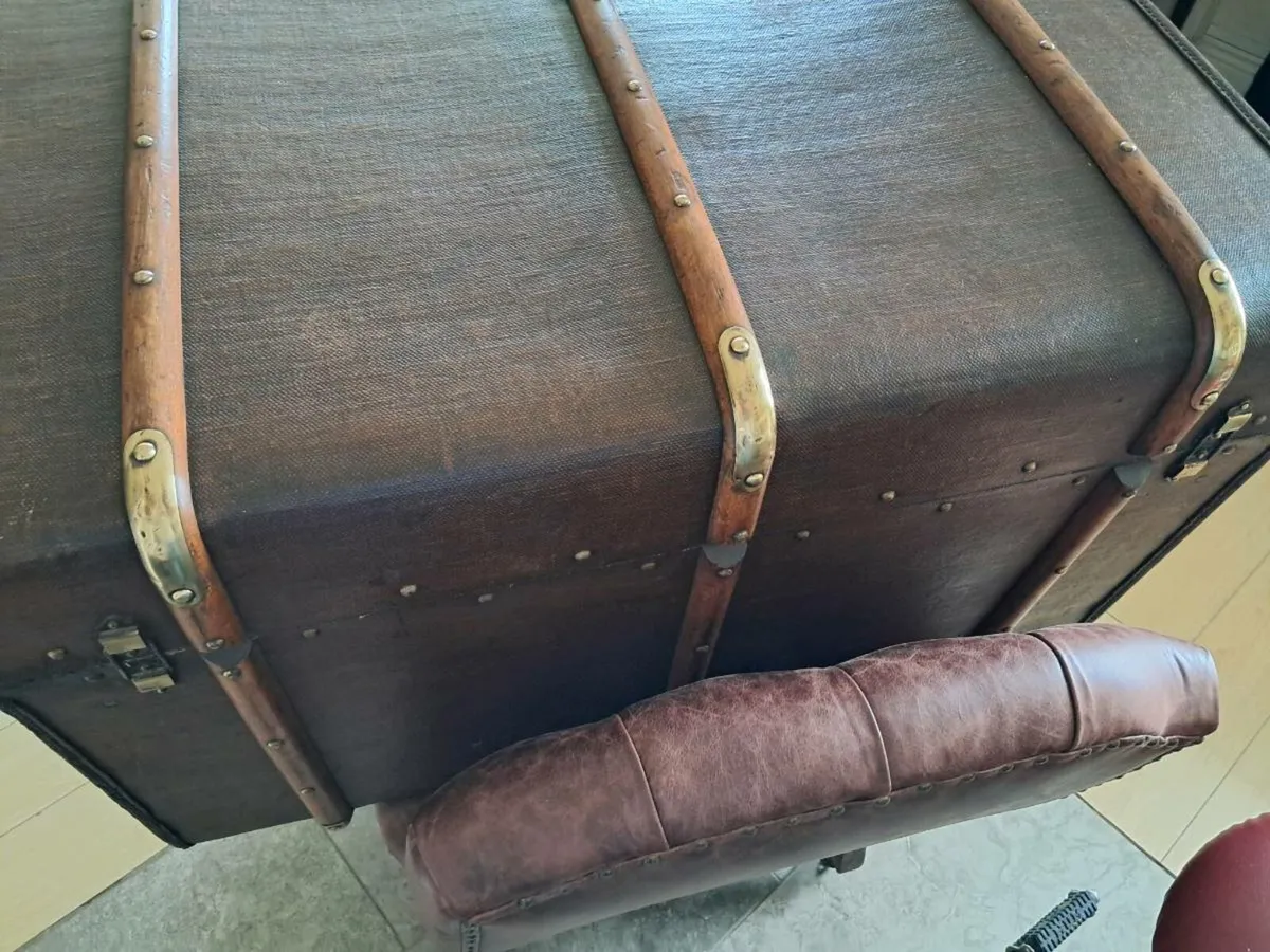 Vintage leather Steamer Trunk - Image 4
