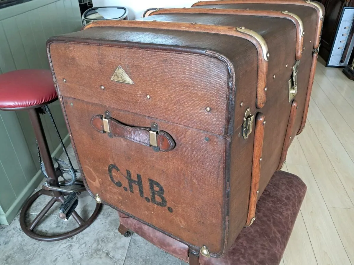 Vintage leather Steamer Trunk - Image 1