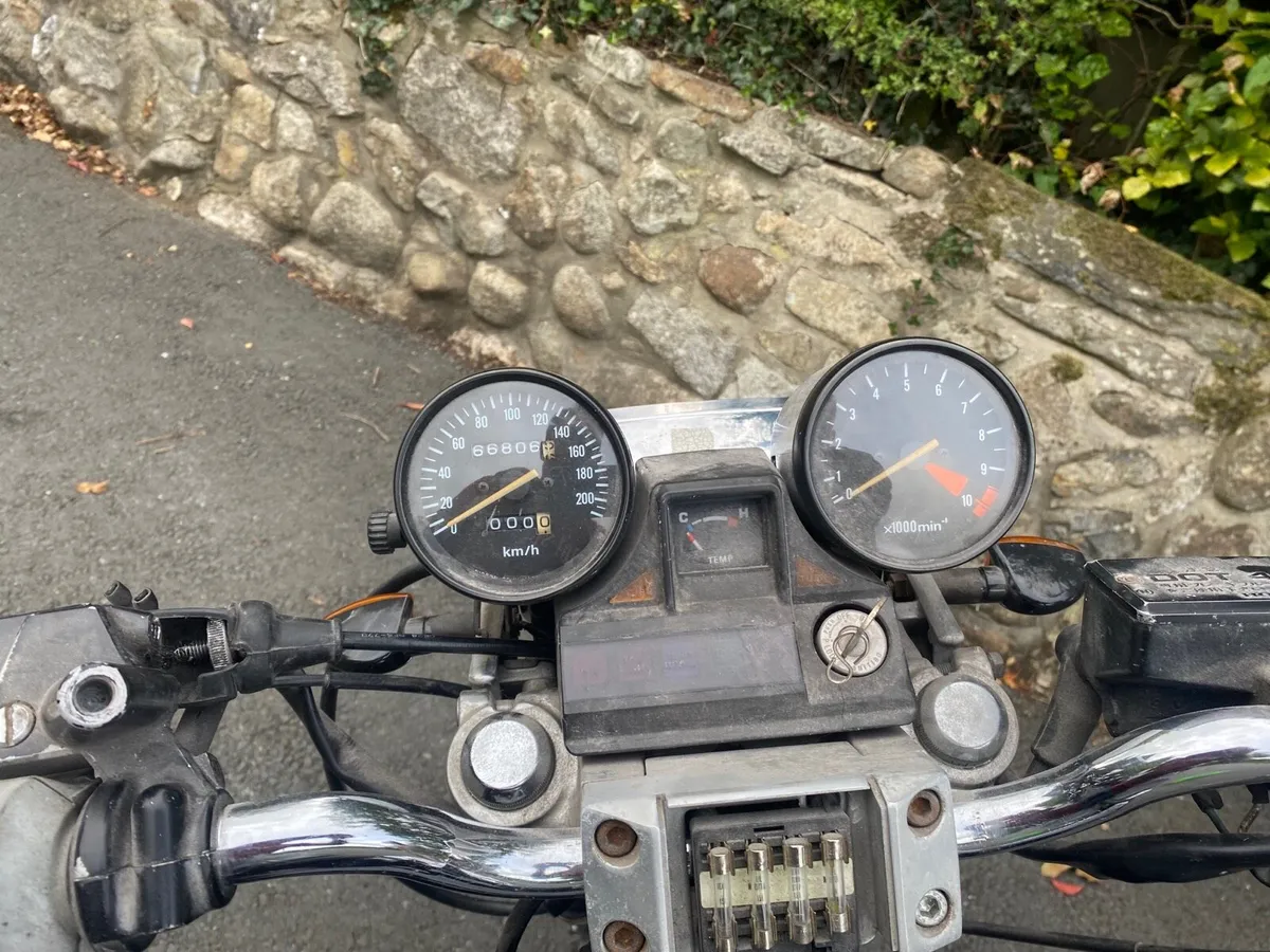 82 vt 500 shadow project - Image 3