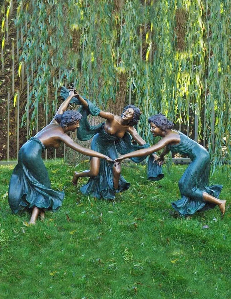 Bronze 3 graces sculpture - Image 1