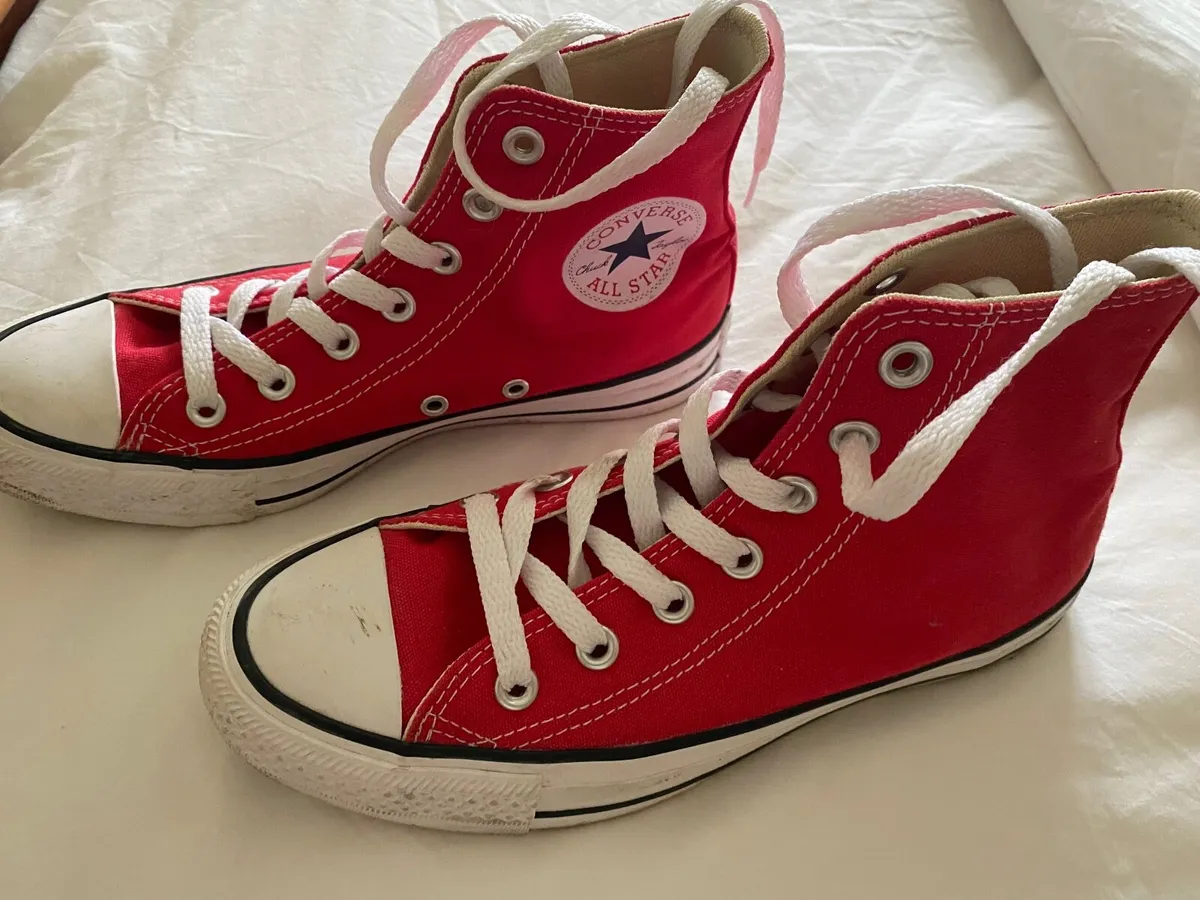 Converse shoes - Image 2