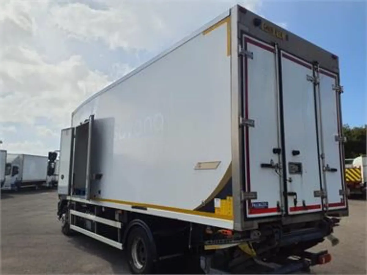 16Ton 2018 LF 230 20F fridge - Image 4