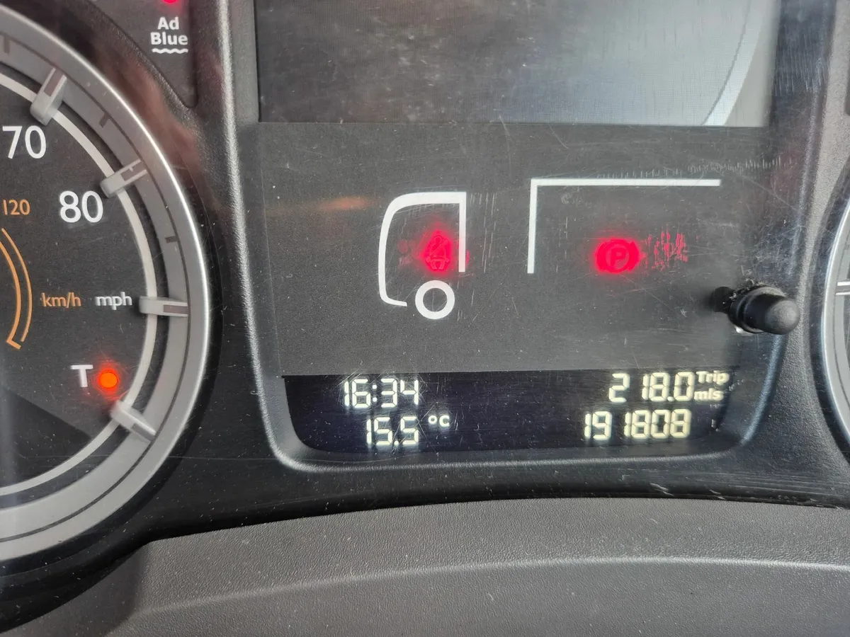 2017 Daf LF 230 24ft Curtainsider - Image 4