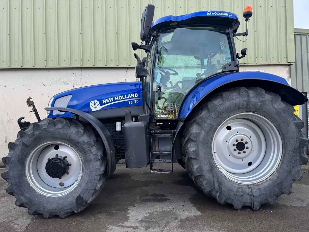 2012 New Holland T6070 elite - Image 4