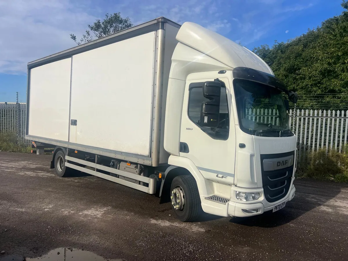 2020 12Ton Daf 45/180 22F sliding doors box body - Image 1