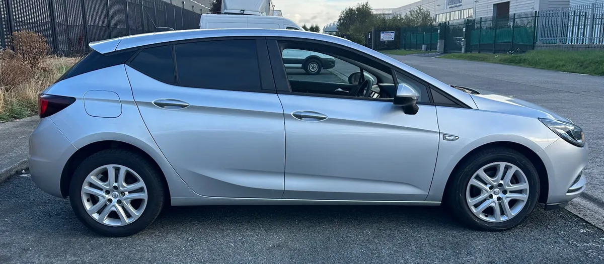 172 Opel Astra Commercial - Image 3