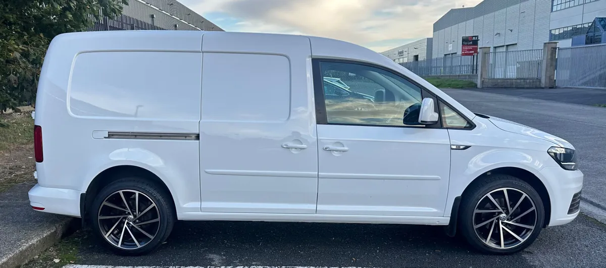 2019 Volkswagen Caddy 102Bhp Maxi - Image 3