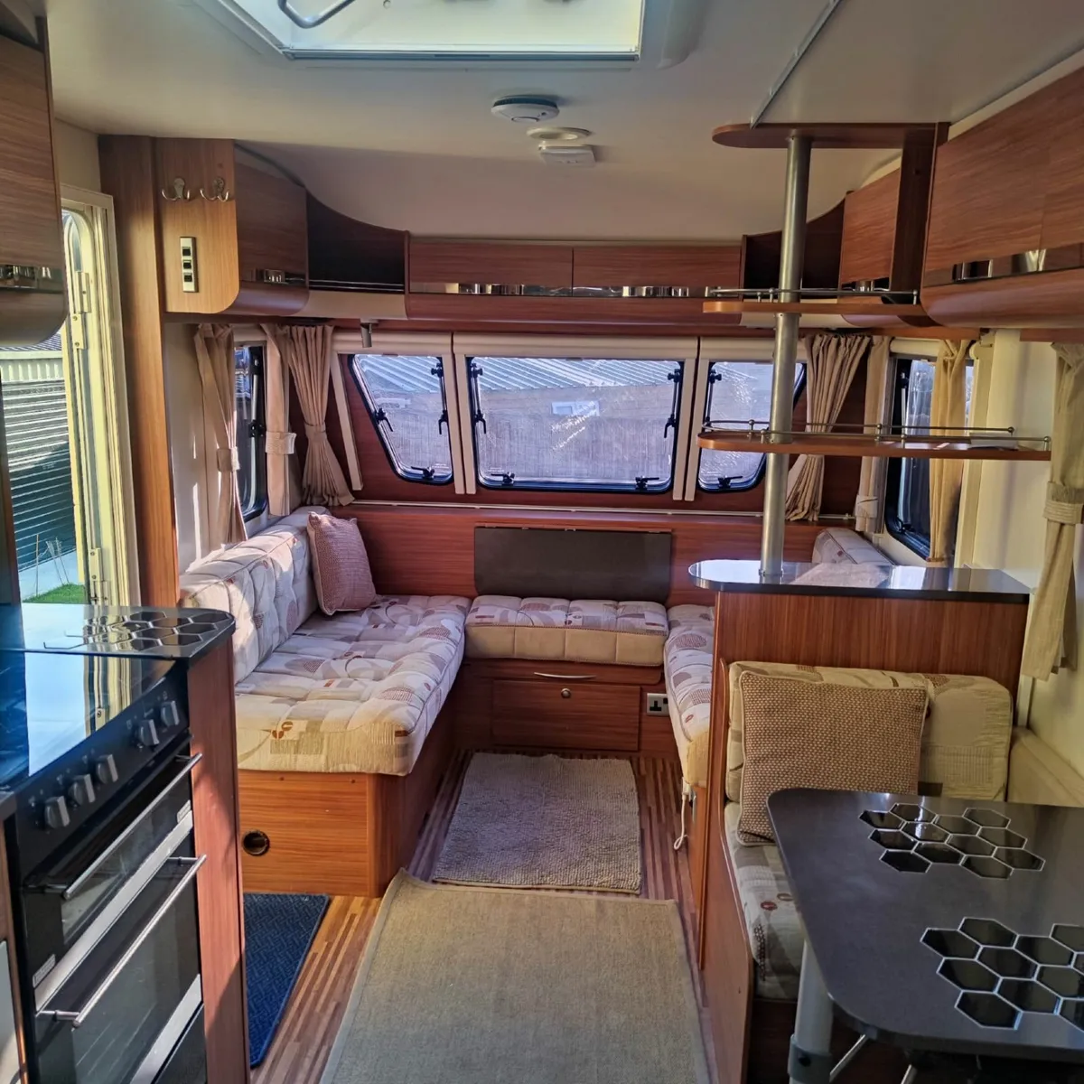 Adria  Adora 612 DT immaculate condition - Image 4