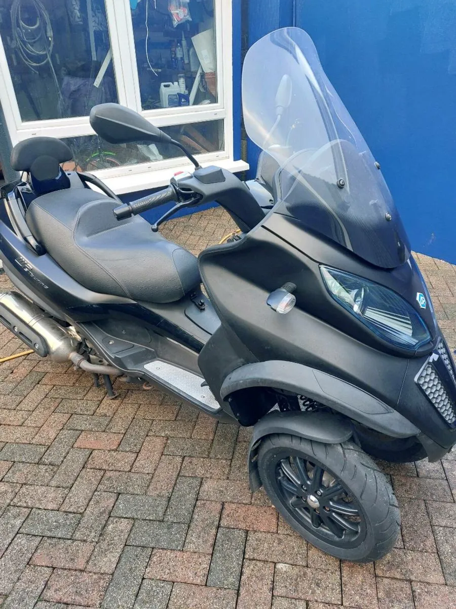 Piaggio mp3 500cc - Image 1