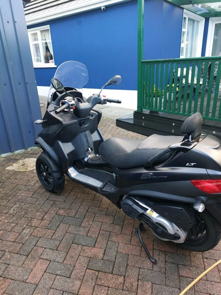 Piaggio mp3 500cc - Image 2