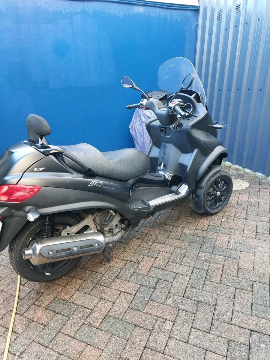 Piaggio mp3 500cc - Image 3
