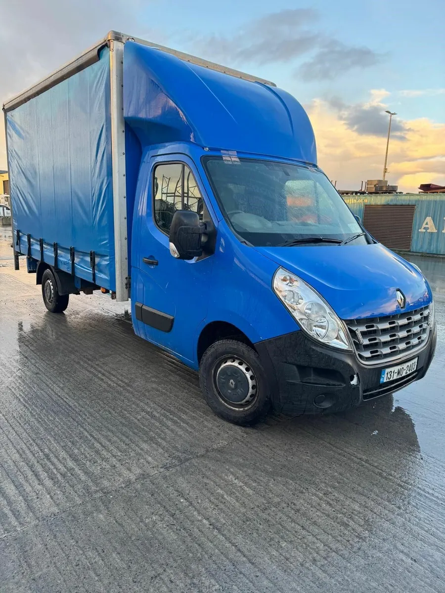 Renault Curtain Sider - Image 1